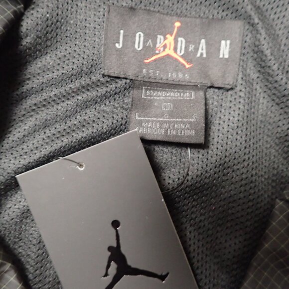 Nike Men's Air Jordan 23 Engineered Windbreaker Convertible Tracksuit - Picture 2 of 8